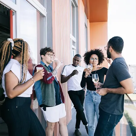 Campus House By Larsen Hotell *